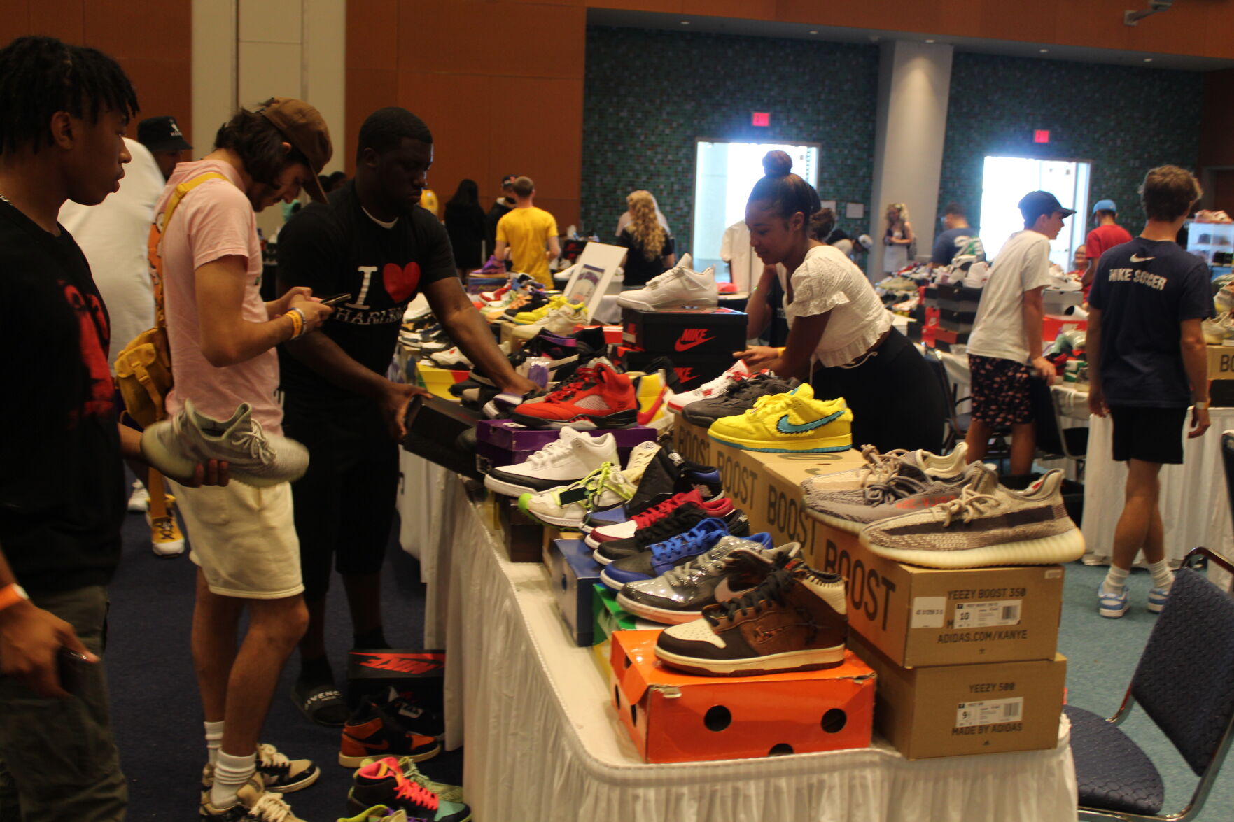 Jus Nice Sneaker Convention in Wildwood5457.JPG